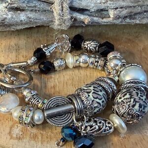 Elegant Silver and Black Beaded Bracelet